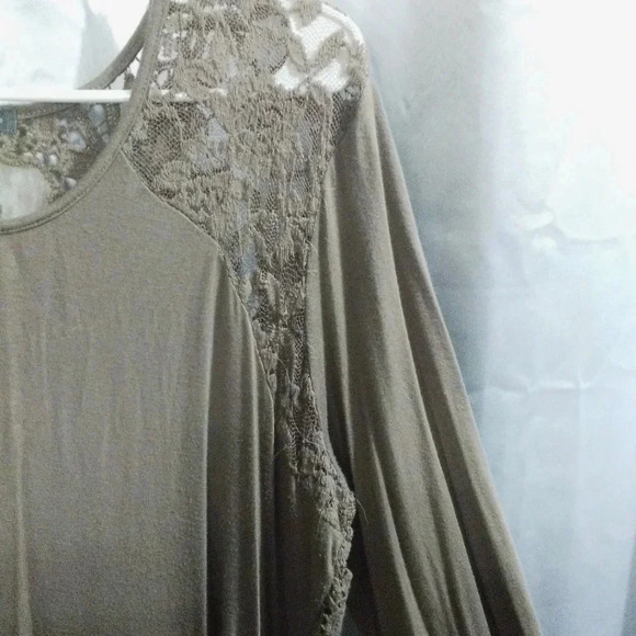 Dress - Picture 5 of 8